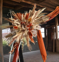 Load image into Gallery viewer, Double Circle Backdrop &amp; 2 x rustic flowers - HIRE ONLY
