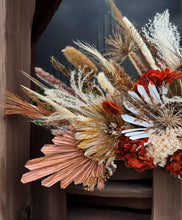 Load image into Gallery viewer, Rustic preserved Bride &amp; Groom Table flowers - HIRE ONLY
