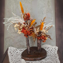 Load image into Gallery viewer, Wood round bud vases with rustic preserved flowers - HIRE ONLY
