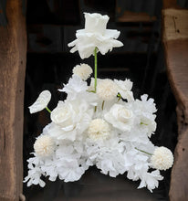 Load image into Gallery viewer, White table flowers, table centrepiece / plinth / aisle flowers - HIRE ONLY

