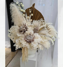 Load image into Gallery viewer, Boho urns &amp; white mesh Birthday package w rug - HIRE ONLY
