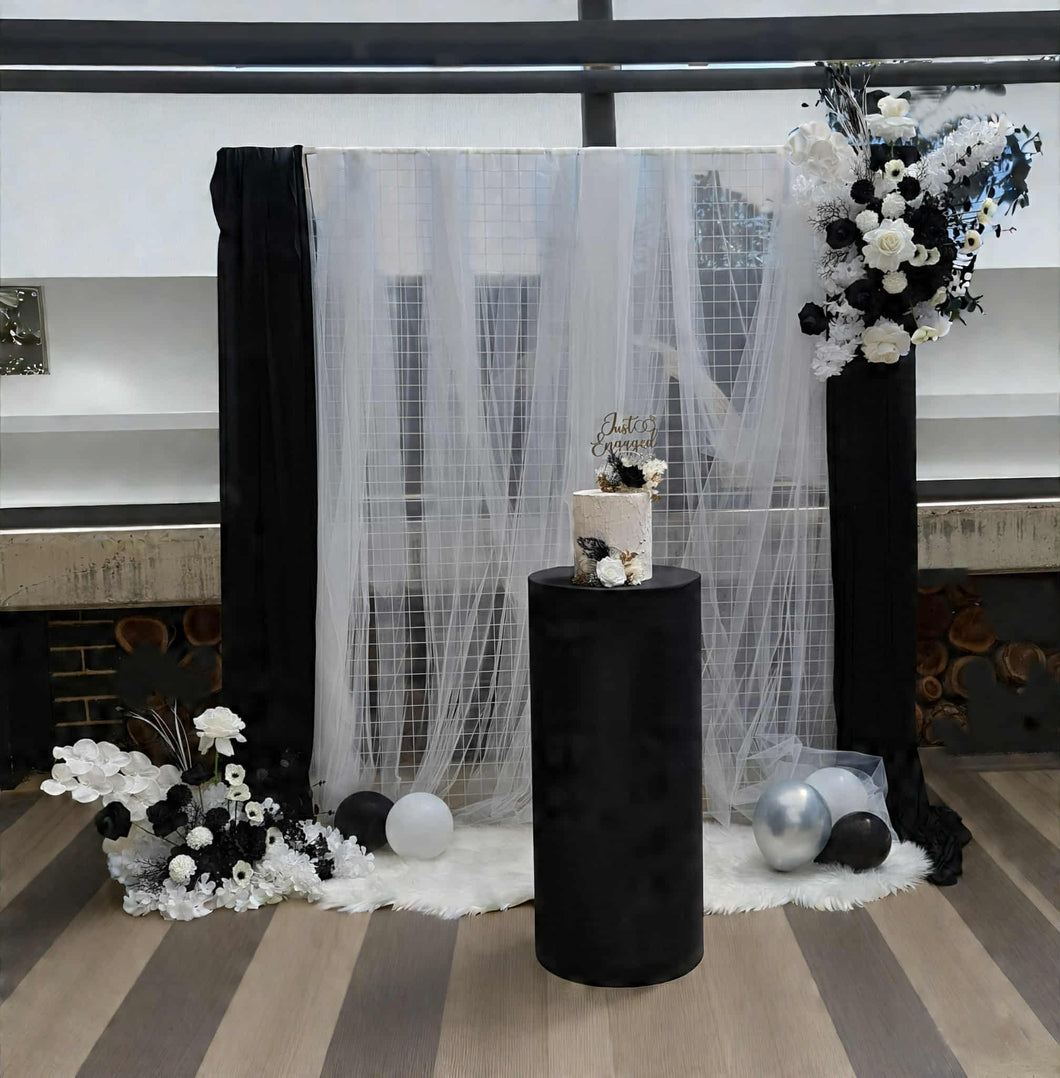 Black & white flowers - Mesh backdrop - Advanced 1 - HIRE ONLY