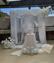 Load image into Gallery viewer, White mesh &amp; 2 x white flowers - Basic Package 2 - HIRE ONLY
