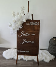 Load image into Gallery viewer, Rustic wooden easel with white flowers - Welcome sign - HIRE ONLY
