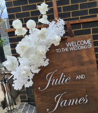 Load image into Gallery viewer, Rustic wooden easel with white flowers - Welcome sign - HIRE ONLY
