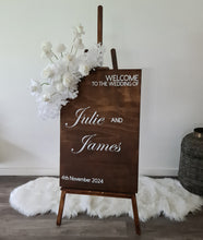 Load image into Gallery viewer, Rustic wooden easel with white flowers - Welcome sign - HIRE ONLY
