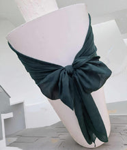 Load image into Gallery viewer, White &amp; green double circle backdrop package w flowers and plinth - HIRE ONLY

