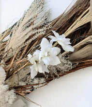 Load image into Gallery viewer, Boho Style Bride &amp; Groom Table flowers – 2.5m long
