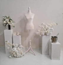 Load image into Gallery viewer, Bridal Preparation Room – Basic Set up – Option 2 - HIRE ONLY
