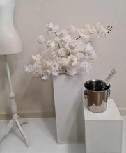 Load image into Gallery viewer, Bridal Preparation Room – Basic Set up – Option 2 - HIRE ONLY
