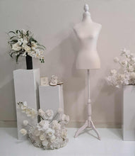 Load image into Gallery viewer, Bridal Preparation Room – Basic Set up – Option 2 - HIRE ONLY
