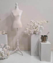 Load image into Gallery viewer, Bridal Preparation Room – Basic Set up – Option 2 - HIRE ONLY
