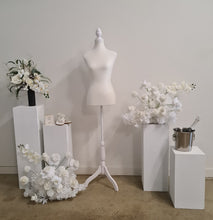 Load image into Gallery viewer, Bridal Preparation Room – Basic Set up – Option 2 - HIRE ONLY
