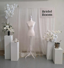 Load image into Gallery viewer, Bridal Preparation Room – Deluxe - HIRE ONLY

