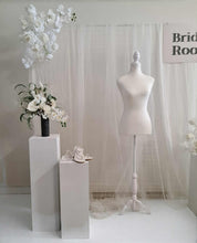Load image into Gallery viewer, Bridal Preparation Room – Deluxe - HIRE ONLY
