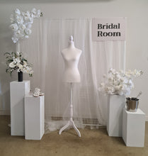 Load image into Gallery viewer, Bridal Preparation Room – Deluxe - HIRE ONLY
