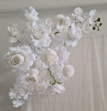 Load image into Gallery viewer, Bridal Preparation Room – Deluxe - HIRE ONLY
