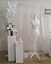 Load image into Gallery viewer, Bridal Preparation Room – Deluxe - HIRE ONLY
