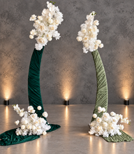 Load image into Gallery viewer, Set of 2 White Curved backdrop Metal arch frame - HIRE ONLY
