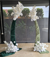 Load image into Gallery viewer, Set of 2 White Curved backdrop Metal arch frame - HIRE ONLY
