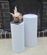 Load image into Gallery viewer, White cylinder ripple plinth cake or flower stand - 55cm - HIRE ONLY
