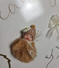 Load image into Gallery viewer, Baby shower neutral welcome sign (easel &amp; board) - HIRE ONLY
