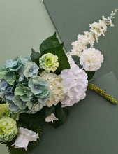 Load image into Gallery viewer, Green &amp; white welcome sign – flowers &amp; easel - HIRE ONLY
