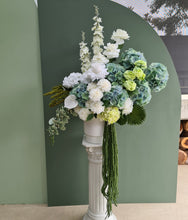 Load image into Gallery viewer, Green &amp; white – 2 x backdrops &amp; 2 x flowers + flower stand + cake stand – Advanced package No 2 - HIRE ONLY
