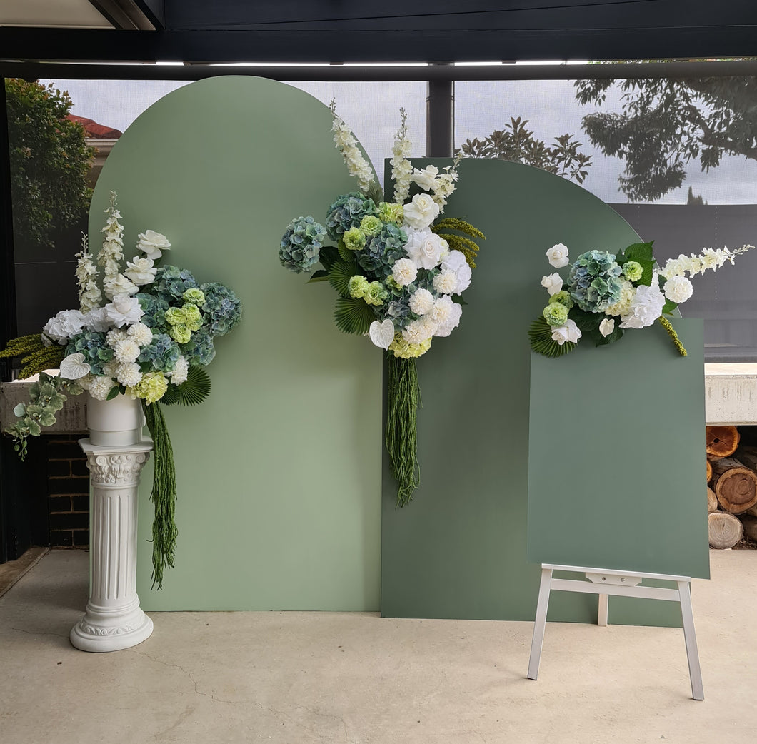Green & white – 2 x backdrops & 2 x flowers + welcome sign – Advanced package No 1 - HIRE ONLY