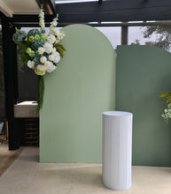 Load image into Gallery viewer, Green &amp; white – 2 x backdrops &amp; 2 x flowers + flower stand + cake stand – Advanced package No 2 - HIRE ONLY
