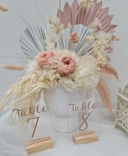 Load image into Gallery viewer, Modern &amp; Elegant glitter acrylic arch table numbers - HIRE ONLY
