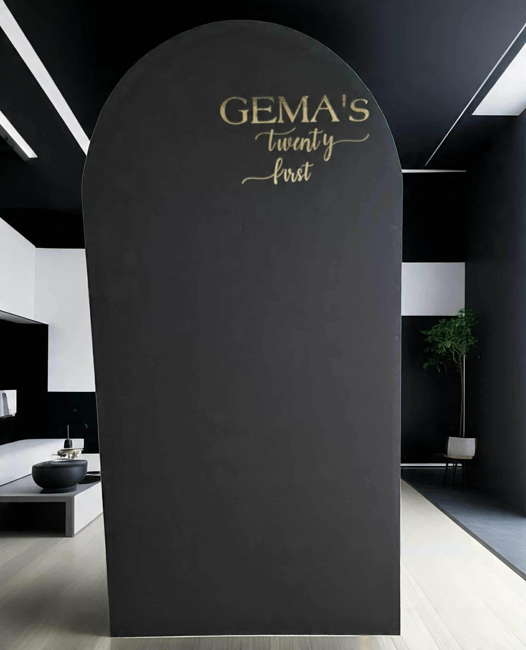 Plain black arch backdrop – 1.83m tall - HIRE ONLY