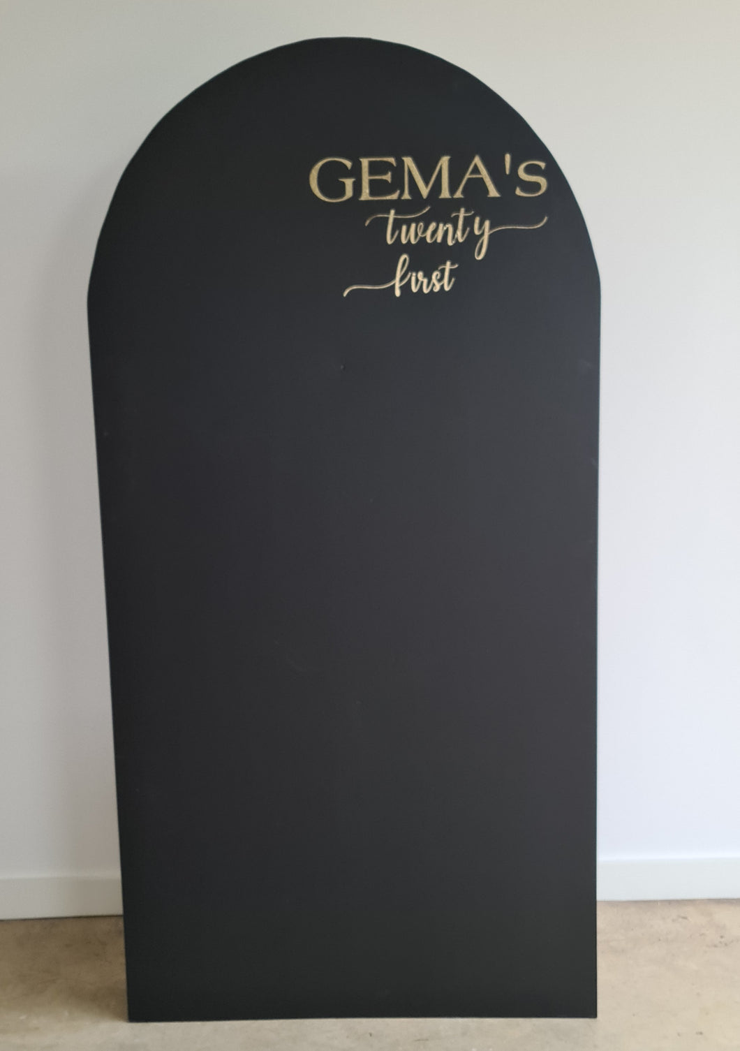 Plain black arch backdrop – 1.83m tall - HIRE ONLY
