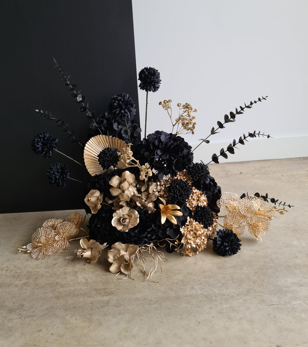 Black & Gold floor / plinth / table Flowers - HIRE ONLY