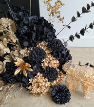 Load image into Gallery viewer, Black arch backdrop &amp; 2 x black &amp; gold flowers - HIRE ONLY
