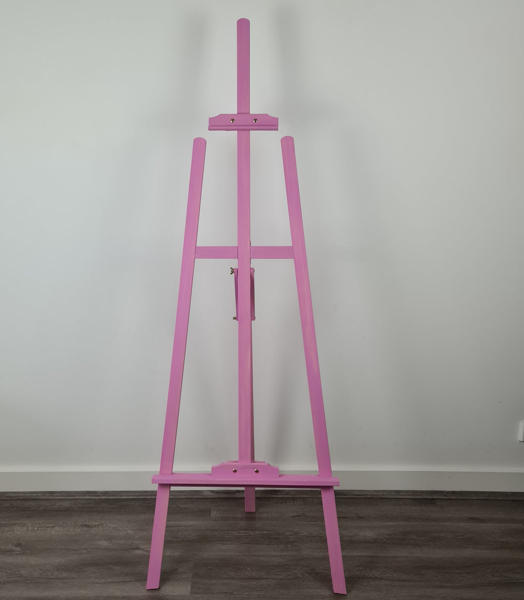 Pink wash wooden easel – 1.55m - HIRE ONLY