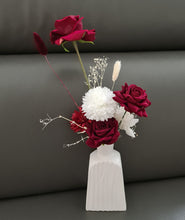 Load image into Gallery viewer, Red &amp; white table flowers centrepieces - HIRE ONLY
