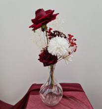 Load image into Gallery viewer, Red &amp; white table flowers centrepieces - HIRE ONLY
