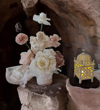 Load image into Gallery viewer, Boho blush romantic table / aisle flowers - HIRE ONLY
