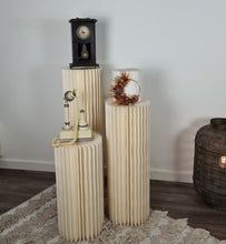 Load image into Gallery viewer, Set of 3 ribbed boho plinths / cake stands - HIRE ONLY
