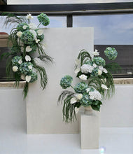 Load image into Gallery viewer, Popular Green &amp; white flowers Set up – Option 1 - HIRE ONLY
