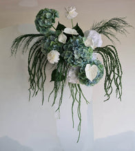 Load image into Gallery viewer, Popular Green &amp; white flowers Set up – Option 4 - HIRE ONLY
