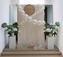 Load image into Gallery viewer, Popular Green &amp; white flowers Set up – Option 9 - HIRE ONLY
