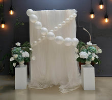 Load image into Gallery viewer, Popular Green &amp; white flowers Set up – Option 9 - HIRE ONLY
