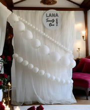 Load image into Gallery viewer, Rectangular backdrop w pearl strand balloons - HIRE ONLY
