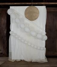 Load image into Gallery viewer, Rectangular backdrop w pearl strand balloons - HIRE ONLY
