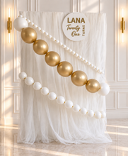 Load image into Gallery viewer, Rectangular backdrop w pearl strand balloons - HIRE ONLY
