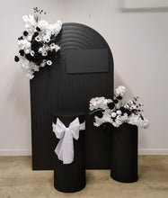 Load image into Gallery viewer, Black ripple arch, 2 x flowers &amp; 2 x plinths - HIRE ONLY
