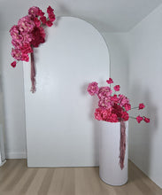 Load image into Gallery viewer, Pink package – Single arch, 2 x flowers, 1 x plinth - HIRE ONLY
