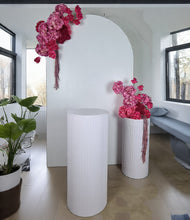 Load image into Gallery viewer, Pink package – Single arch, 2 x flowers, 1 x plinth - HIRE ONLY
